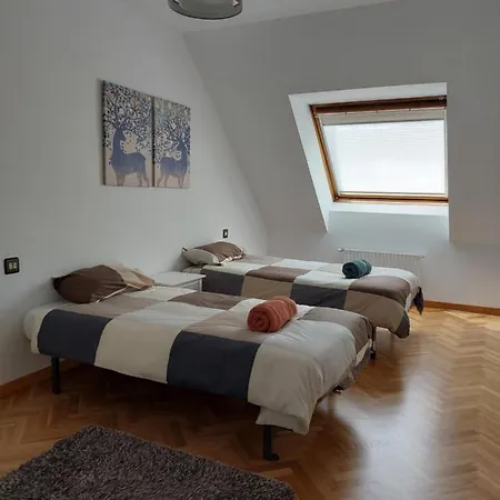 Apartamento Fozaneldi Oviedo. Céntrico, Accesible Desde Autovía Y Con Parking