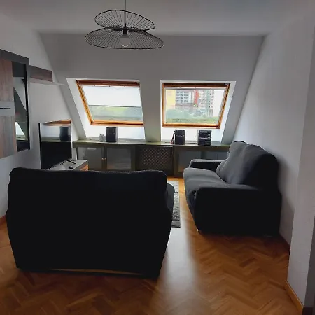 Fozaneldi Oviedo. Centrico, Accesible Desde Autovia Y Con Parking Apartament