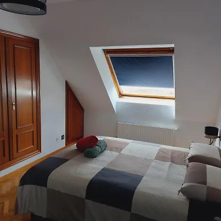 شقة Fozaneldi Oviedo. Centrico, Accesible Desde Autovia Y Con Parking اوفيدو