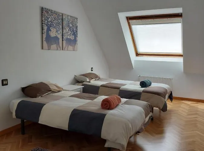 Apartamento Fozaneldi Oviedo. Céntrico, Accesible Desde Autovía Y Con Parking