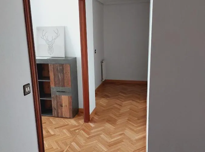 Apartamento Fozaneldi Oviedo. Céntrico, Accesible Desde Autovía Y Con Parking